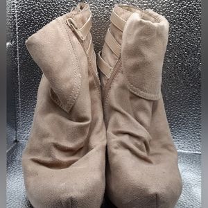 Charlotte Russe Woman's Ankle Boots size 7